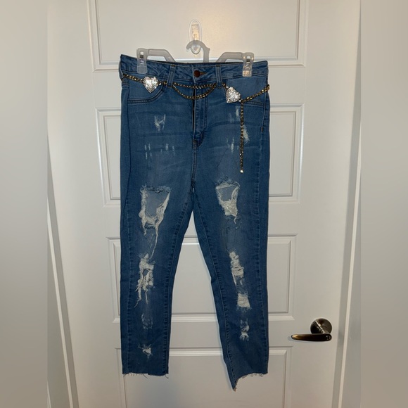 Fashion Nova Denim - Belted ripped jeans